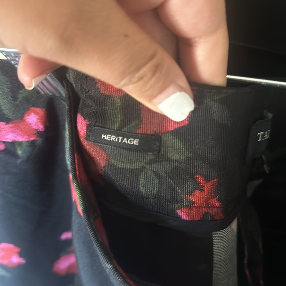 NEW Talbots Heritage Black/Red Floral Print Petite Ankle Pants Size 16W - Picture 6 of 8